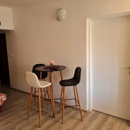 Appartement Posavec 2 *